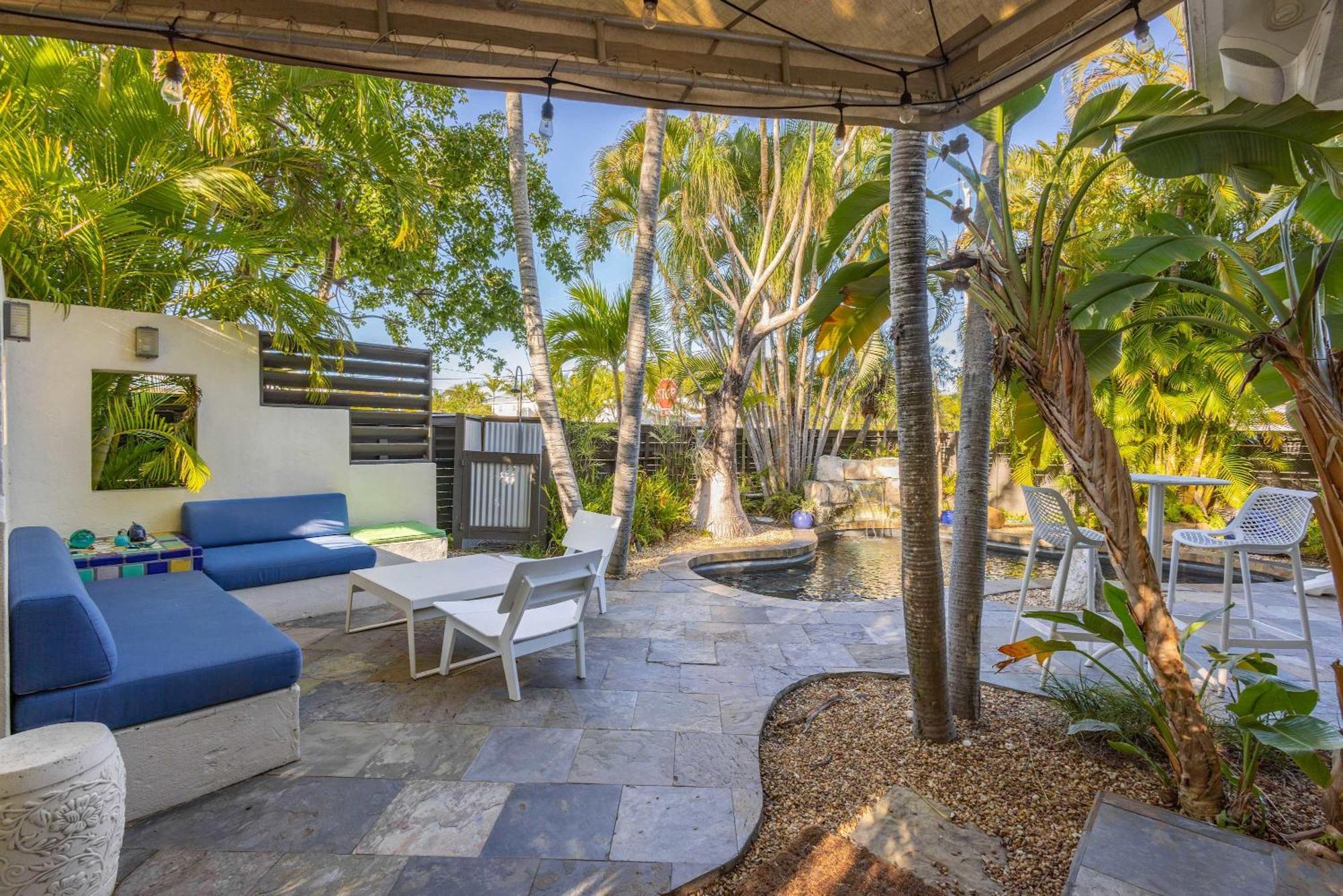 Holiday home New Hidden Oasis- Waterfall Pool Close To Key West